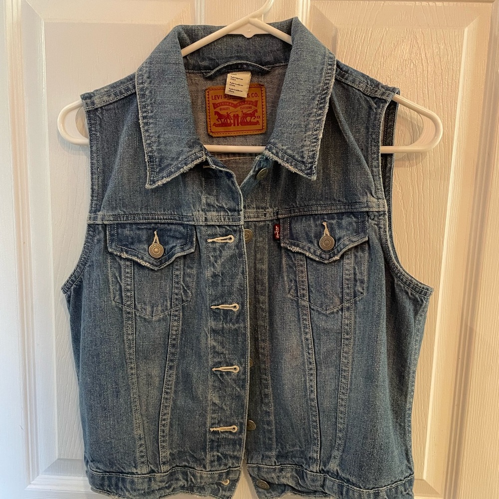Levi Strauss vintage vest. Size M excellent condition, very soft.